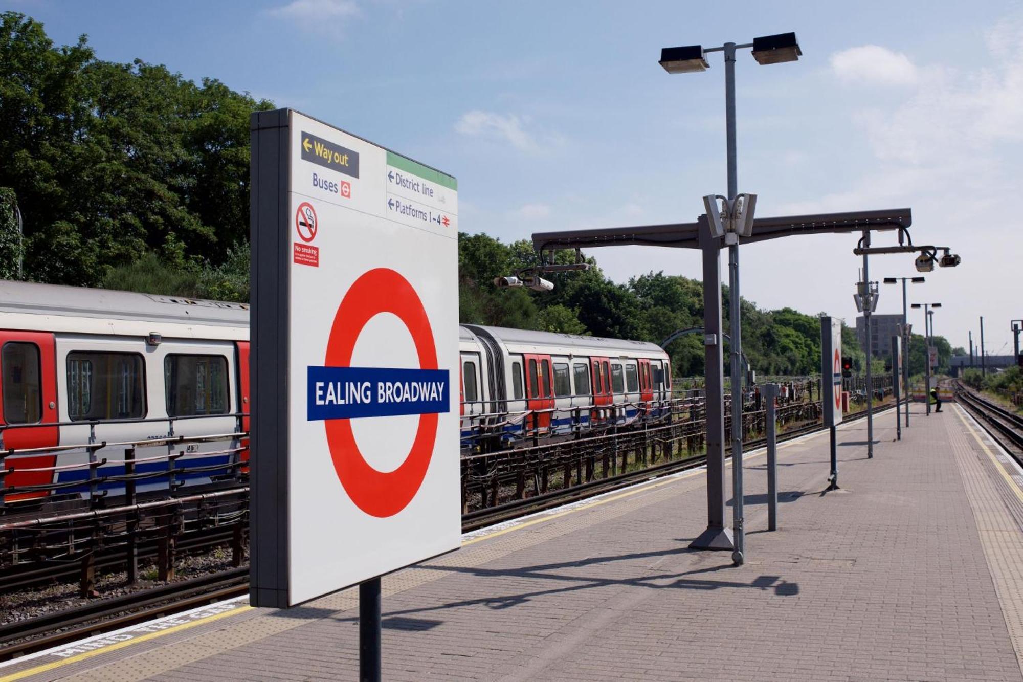 Spacious 2 Bedroom Apartment In Ealing Broadway Kültér fotó